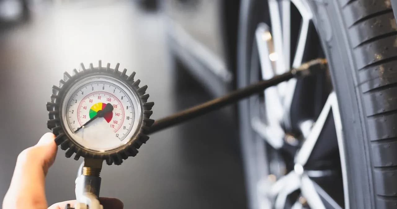 Czy można wyłączyć czujniki ciśnienia w oponach? Uważaj na ryzyko!