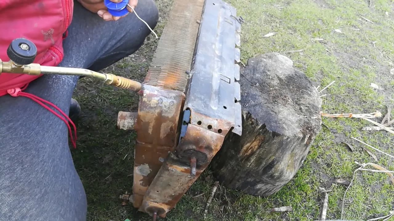 Jak skleić chłodnicę samochodową – skuteczne metody naprawy i porady