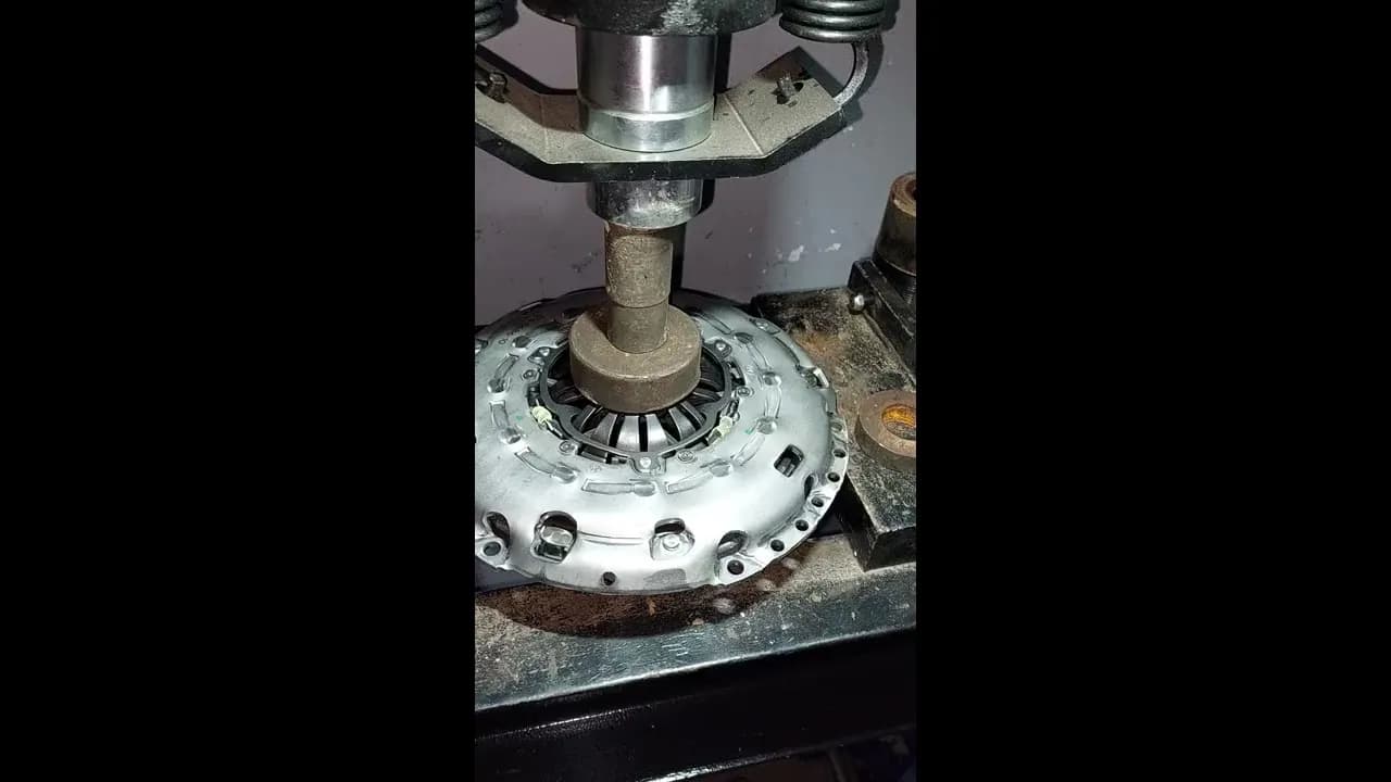 Jak cofnąć docisk sprzęgła LuK bez ryzyka uszkodzenia mechanizmu