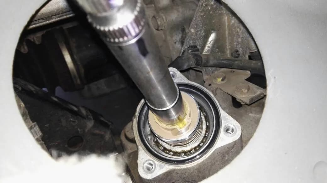 Objawy uszkodzonej maglownicy w Mazda 6 – nie ignoruj tych sygnałów