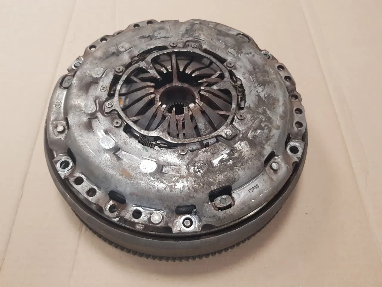 Ile kosztuje sprzęgło? Sprawdź, co wpłynie na ostateczną cenę