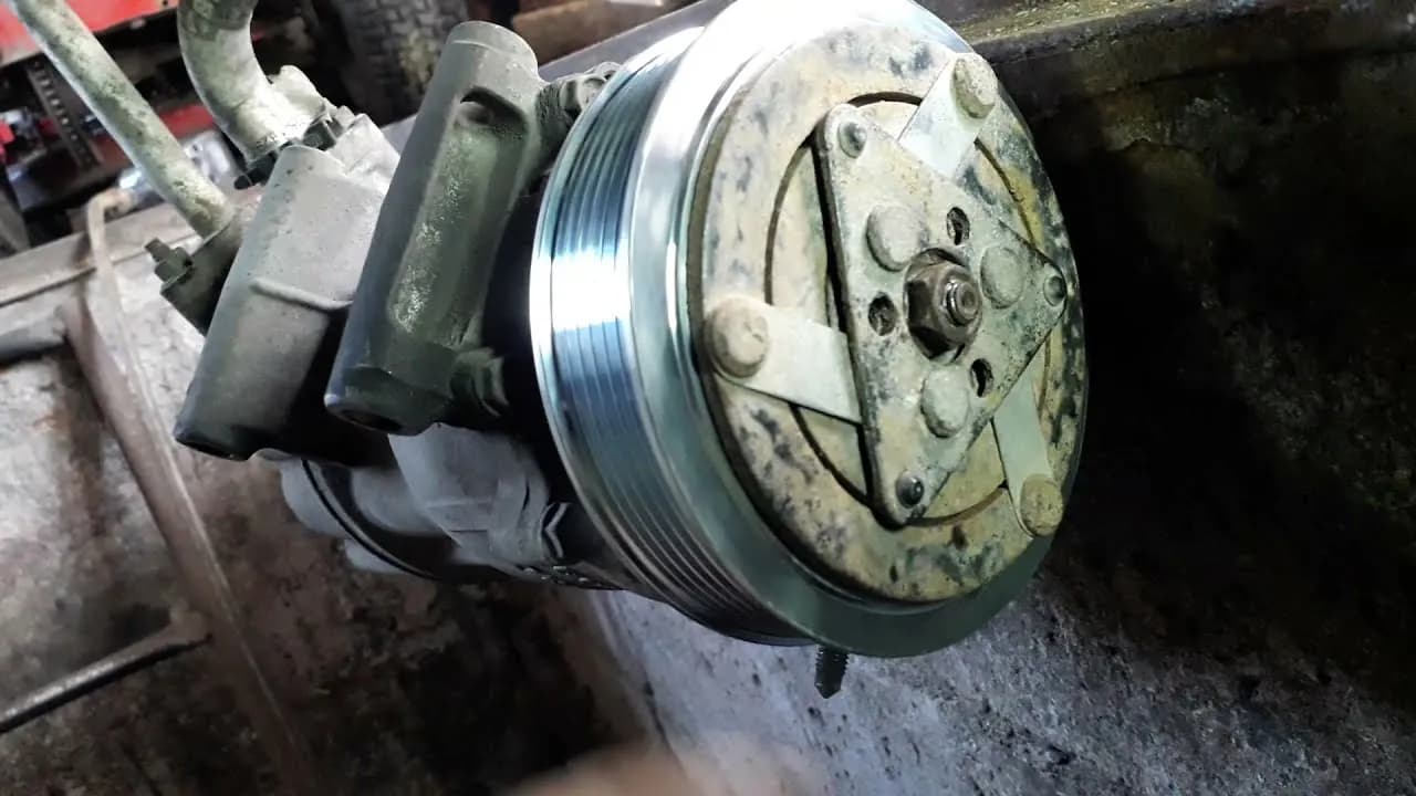 Jak zdjąć sprzęgło sprężarki klimatyzacji - uniknij kosztownych błędów