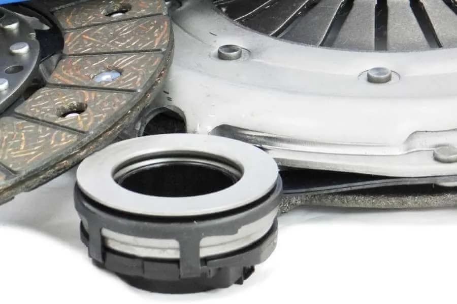 Objawy uszkodzenia łożyska oporowego sprzęgła, które musisz znać