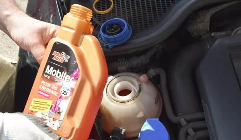 Jaki płyn do chłodnicy Renault Clio? Sprawdź, aby uniknąć problemów