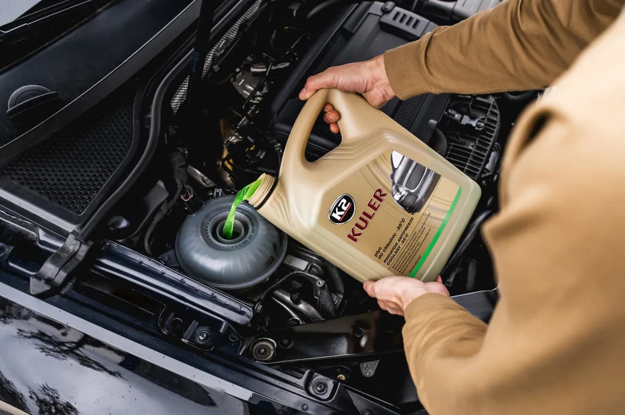 Płyn do chłodnic G11 co to znaczy? Odkryj jego właściwości i zastosowanie